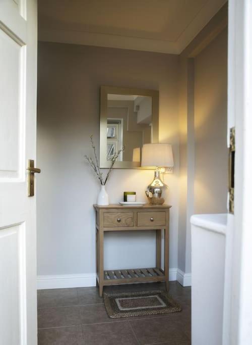 Walshford Lodge Cowthorpe Экстерьер фото
